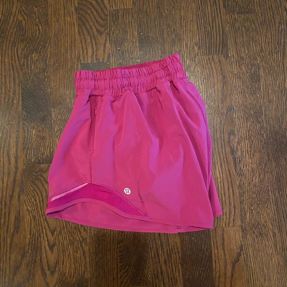 Hotty Hot size 6, 4” inseam